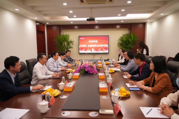 654cdd2bfb5e47591ace5c86ad811c94